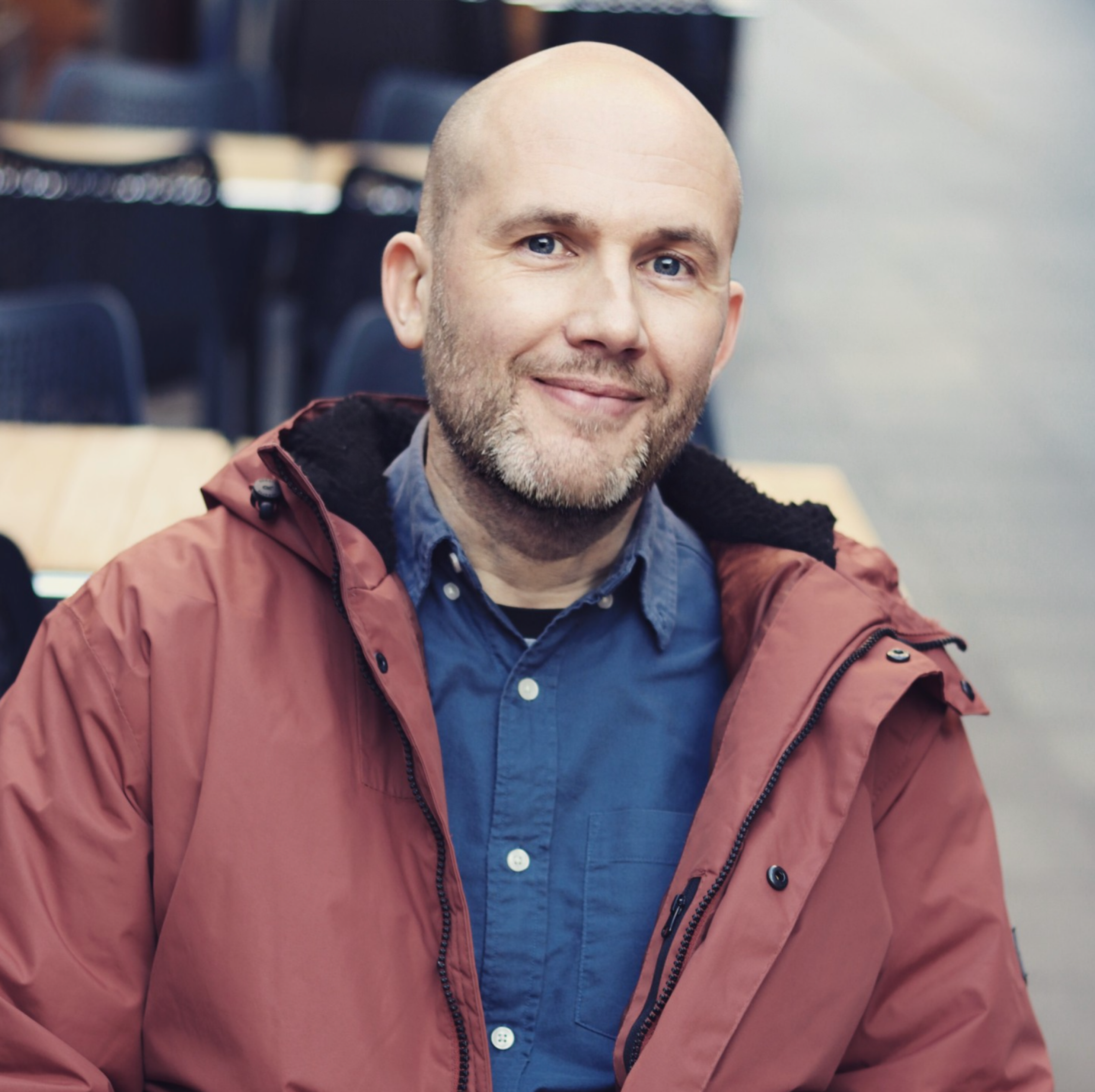 A portrait photo of author Gary Panton