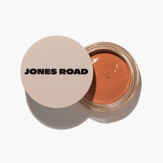 jonesroadbeauty, 