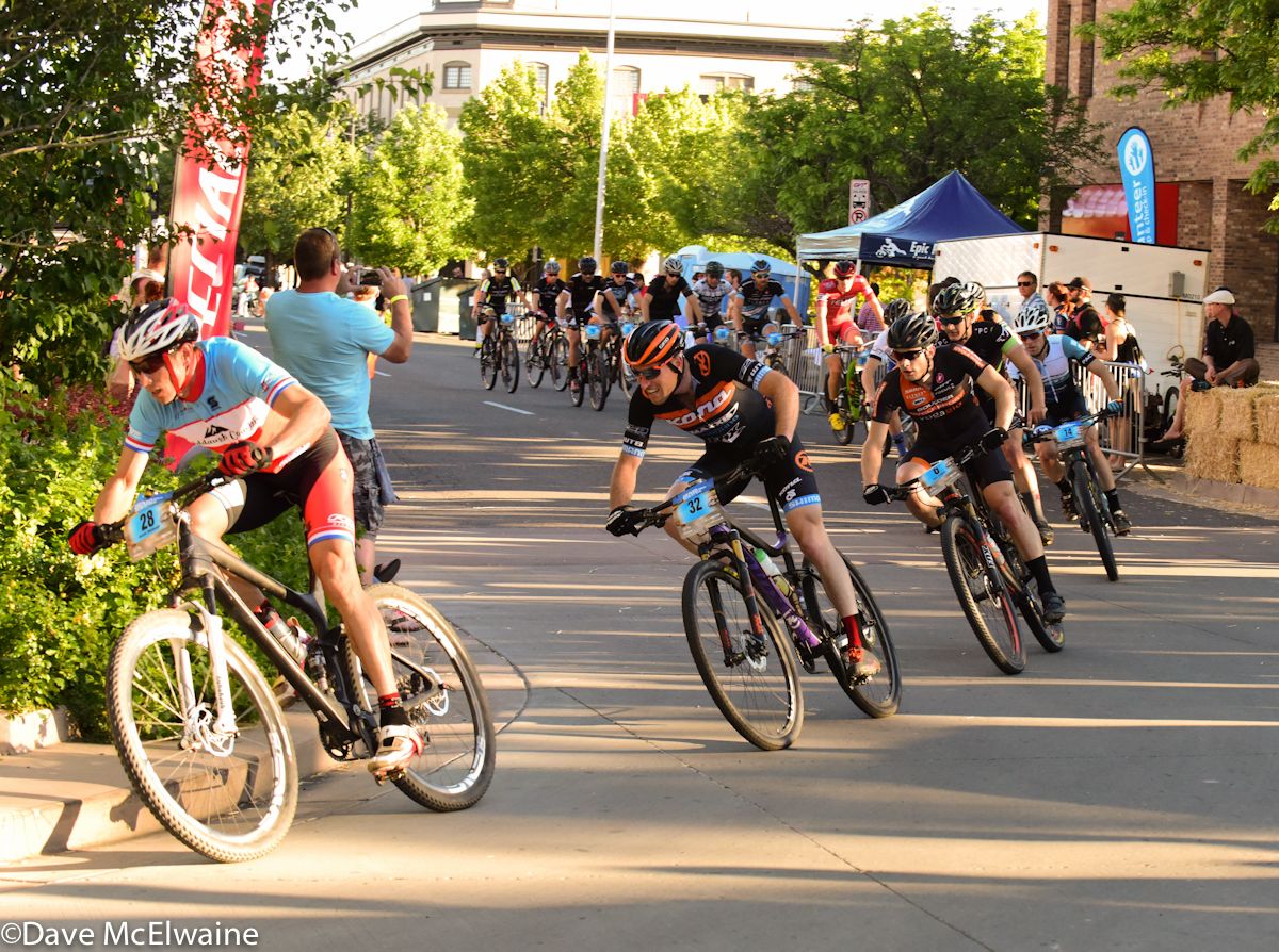 Josiah Middaug (ENVE- Felt) cornering with Kris Sneddon close behind