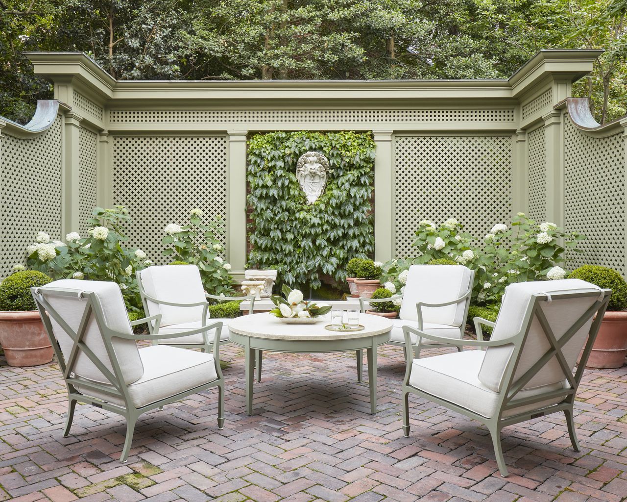 White garden ideas: 10 elegant designs full of shape and texture ...