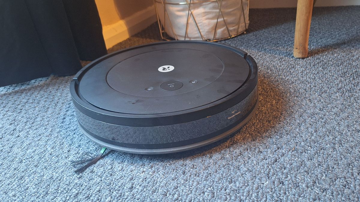 iRobot Roomba Combo Essential in reviewer&#039;s home