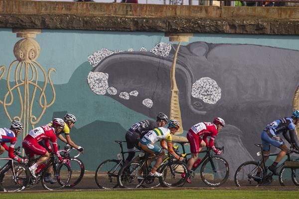 The riders encountered wet conditions at the Tour of the Great South Coast's opening stage