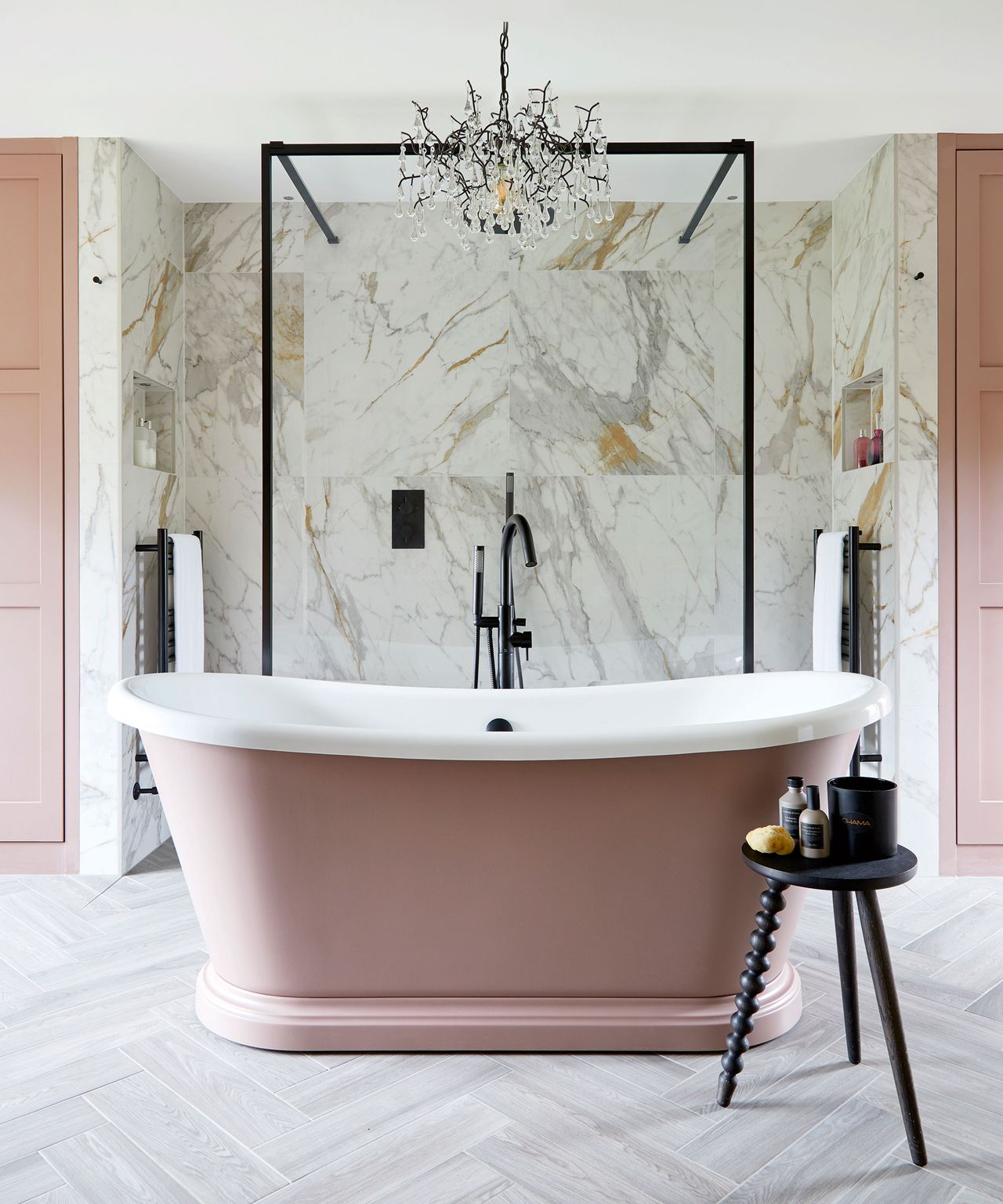 Shower ideas with a pink bathtub