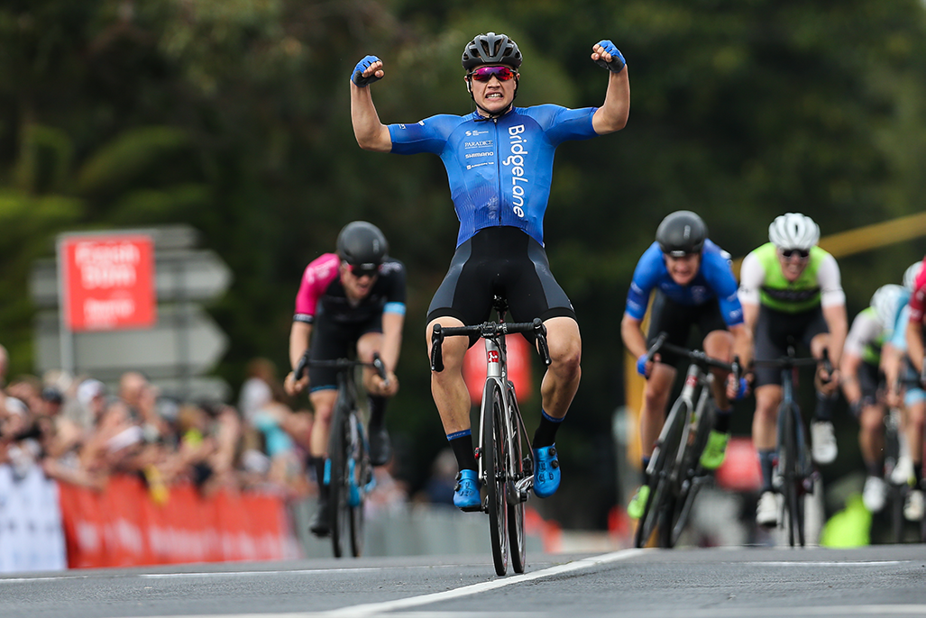 Jensen Plowright (Team BridgeLane) wins 2021 Melbourne to Warrnambool on race debut