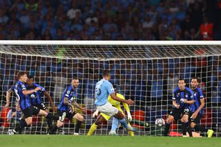 Rodri of Manchester City scores the first goal during the UEFA Champions League 2022/23 final match between FC Internazionale and Manchester City FC at Atatuerk Olympic Stadium on June 10, 2023 in Istanbul, Turkey.