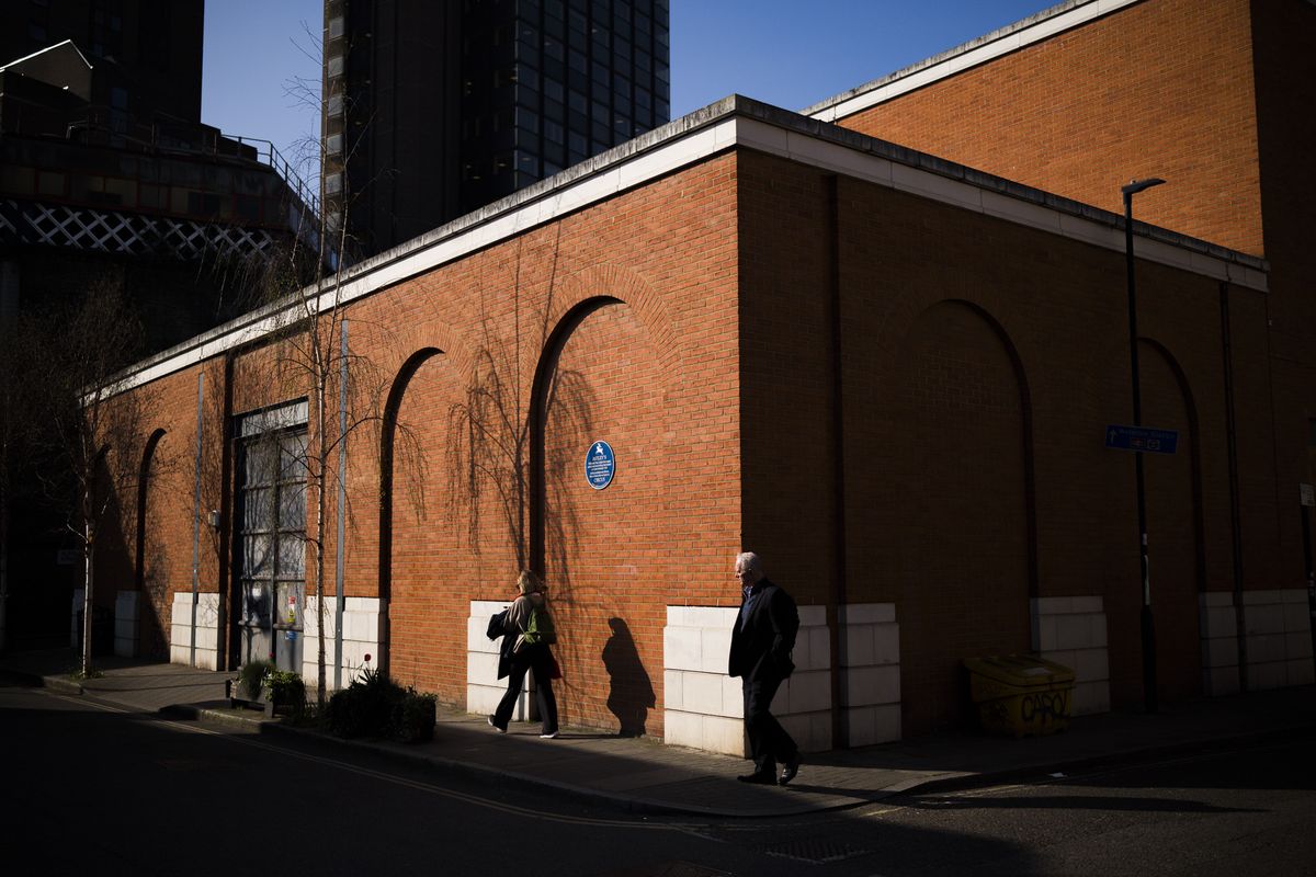 London street scene on bright sunny day, taken with the Sigma BF camera and Sigma 35mm F2 DG lens