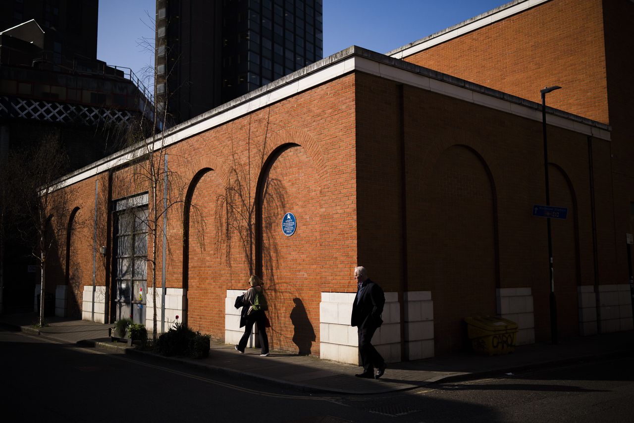 London street scene on bright sunny day, taken with the Sigma BF camera and Sigma 35mm F2 DG lens