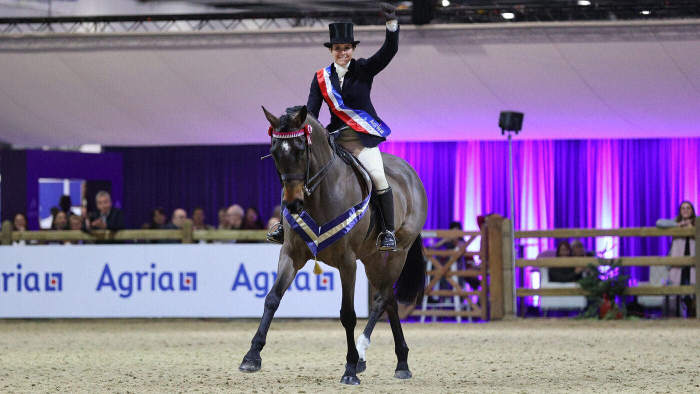 JENNIE-DURRANS-AND-LADY-BUTTONS_RACEHORSE-TO-SHOW-HORSE-WINNERS-scaled-e1734714223190.jpg