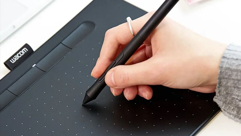 An image of someone using a Wacom Pen not working