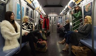 Ocean's 8 Sandra Bullock Cate Blanchett hanging with the crew on the subway