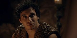 Rakharo (Elyes Gabel) looks up in Game of Thrones