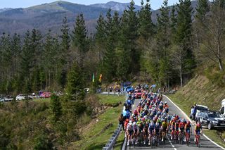 Itzulia Basque Country early on stage 4