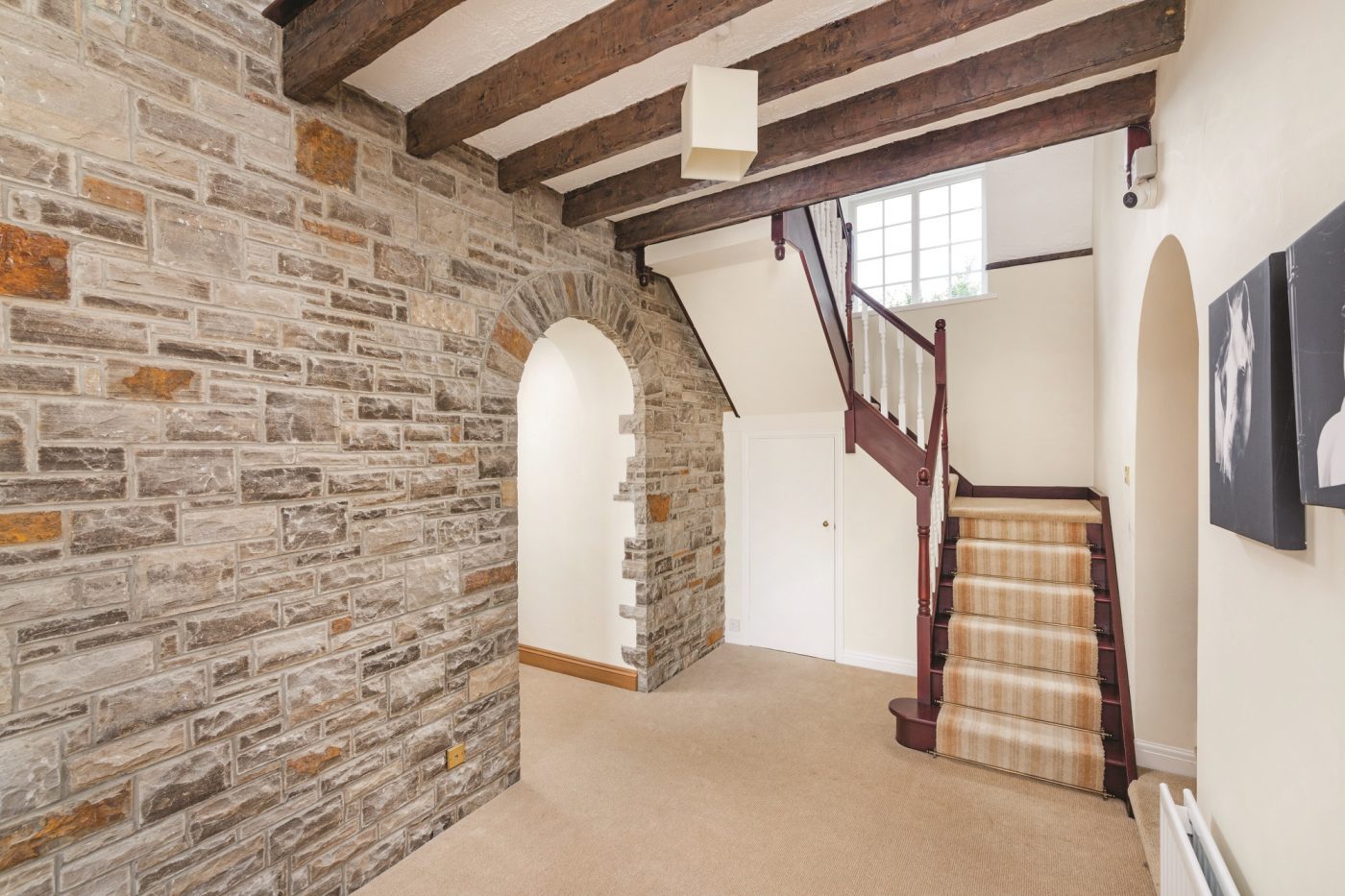Stampley-Moss-Farm-hall-with-stone-wall-e1600684462111.jpg