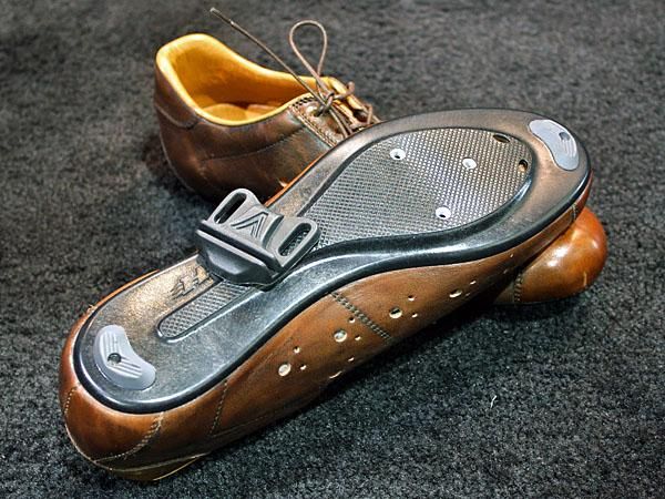 Some of the fiber-reinforced soles in Dromarti shoes can even be used with toe clips with the optional cleats.