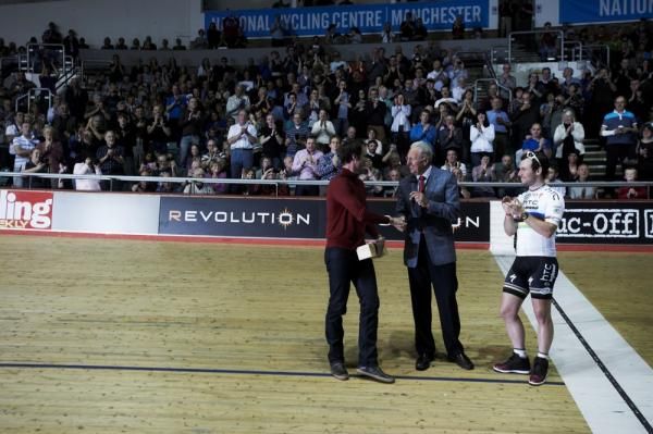 Hayles and Cavendish being introduced to the crowd