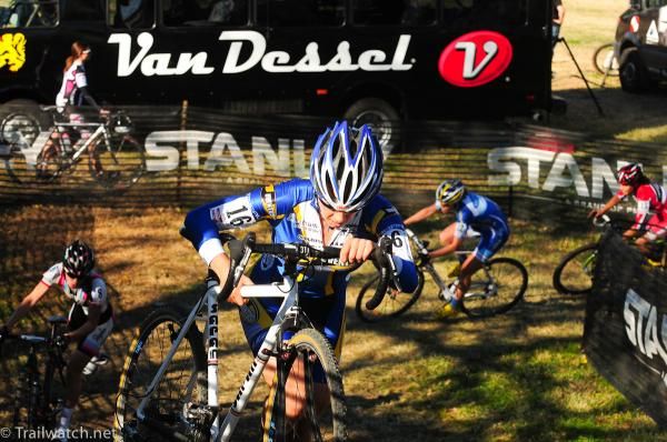 Pepper Harlton (Juventus Cycling) was having a great race today