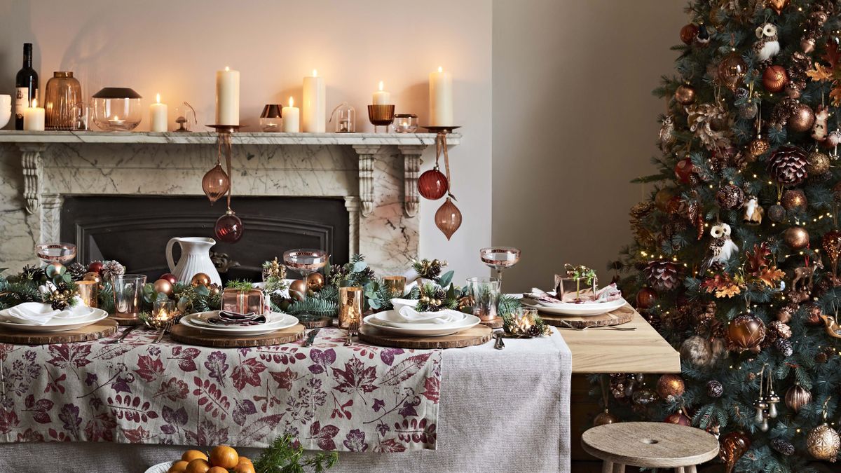 Disposable Christmas Table Runners - Pine and Holly Linen Like