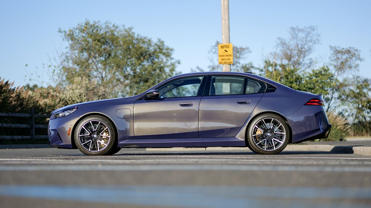 2025 BMW M5 test drive.