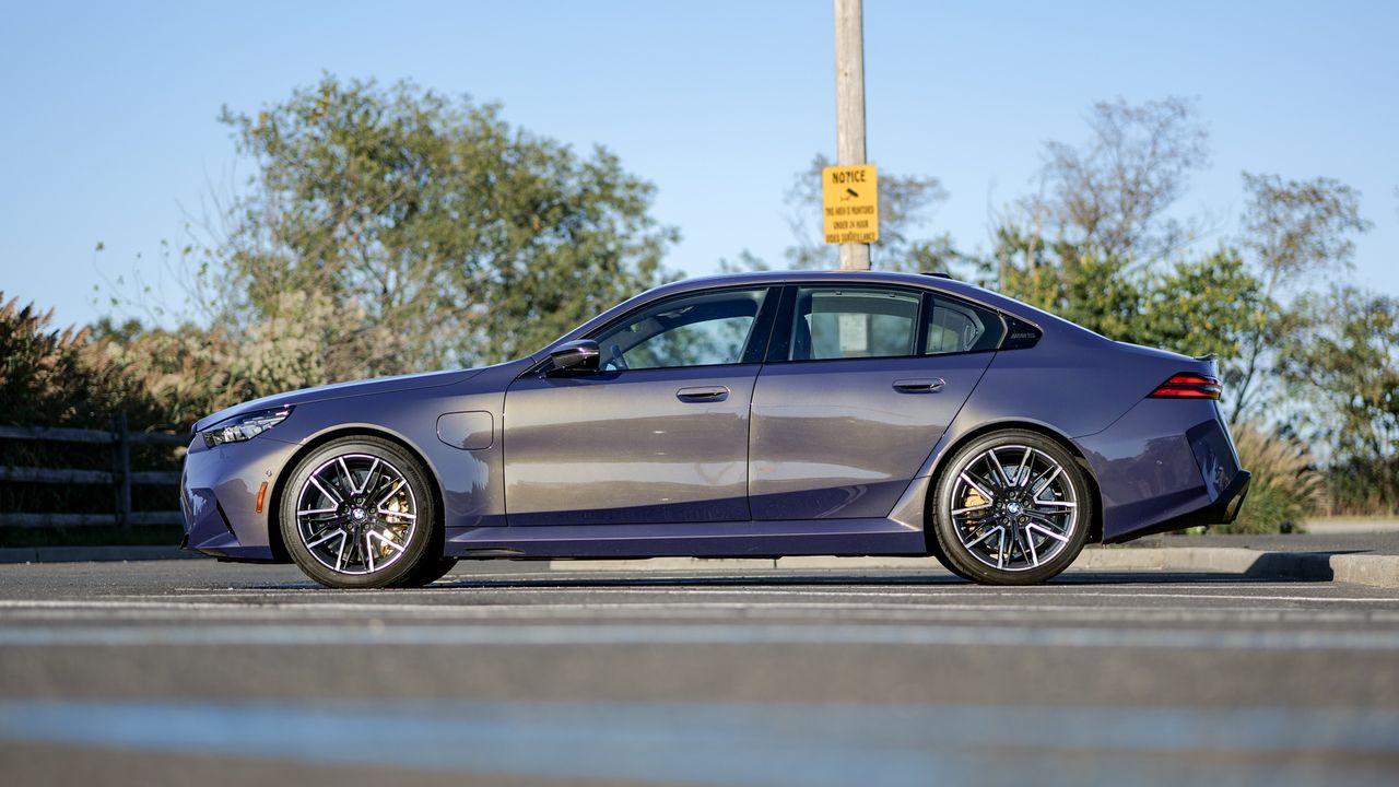 2025 BMW M5 test drive.