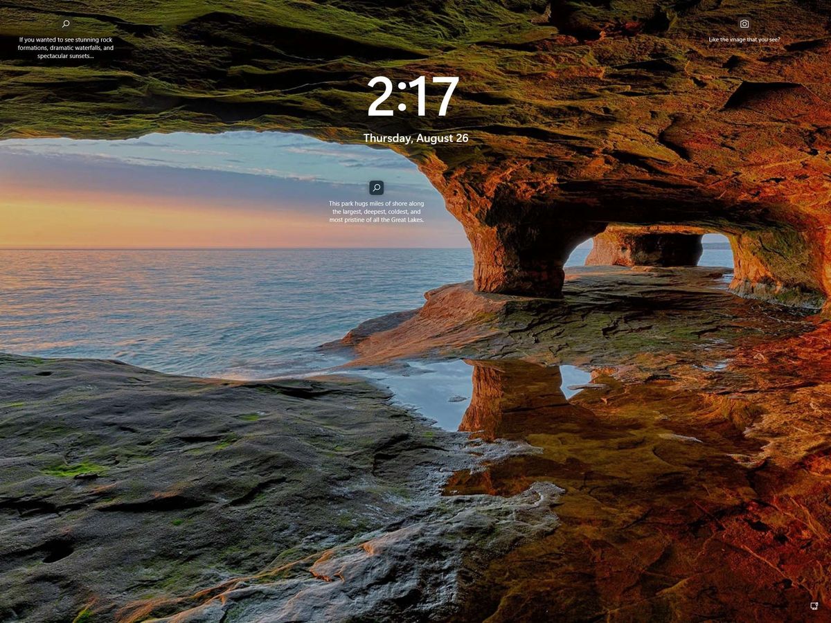 windows 10 lock screen images information