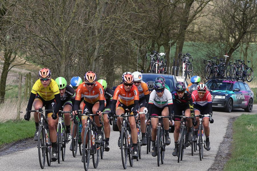 Boels Dolmans leads