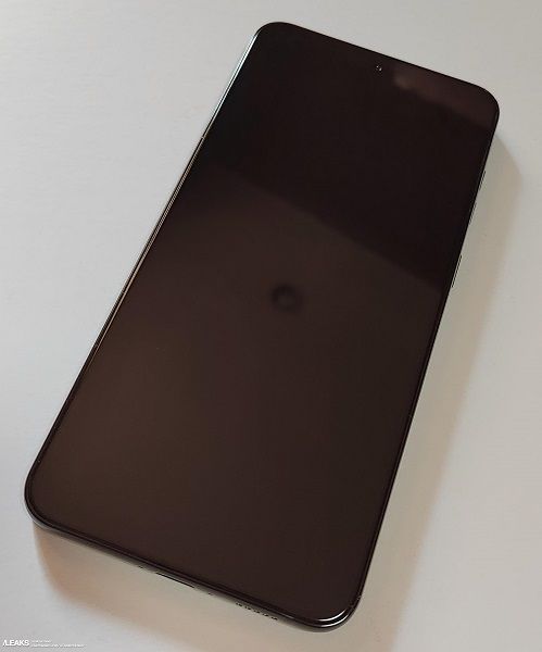 The leaked front of the Galaxy S23 Plus dummy unit.