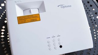 Optoma GT2100HDR on table