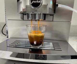 Jura Z10 making an espresso