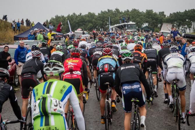 Good crowds on today's climbs