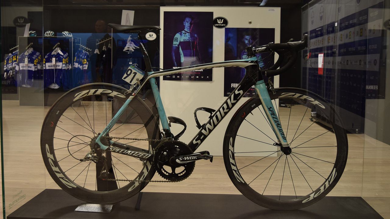 Michal Kwiatkowski's 2014 Specialized S-Works Tarmac SL5 that was ridden to gold at the Ponferrada world championships