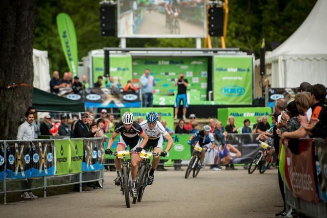The sprint to the finish of the elite men's race