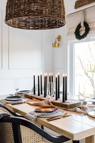 gorgeous holiday table decor with black candles
