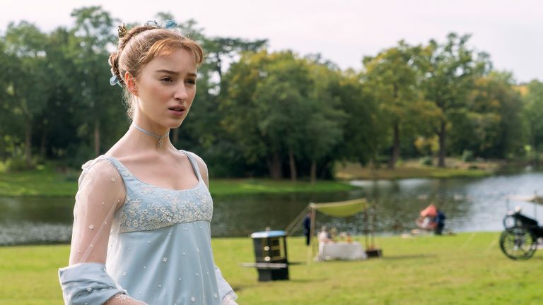 pheobe dynevor in bridgerton