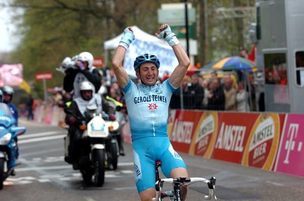 Davide Rebellin starts his historic triple off by winning the 2004 Amstel Gold Race