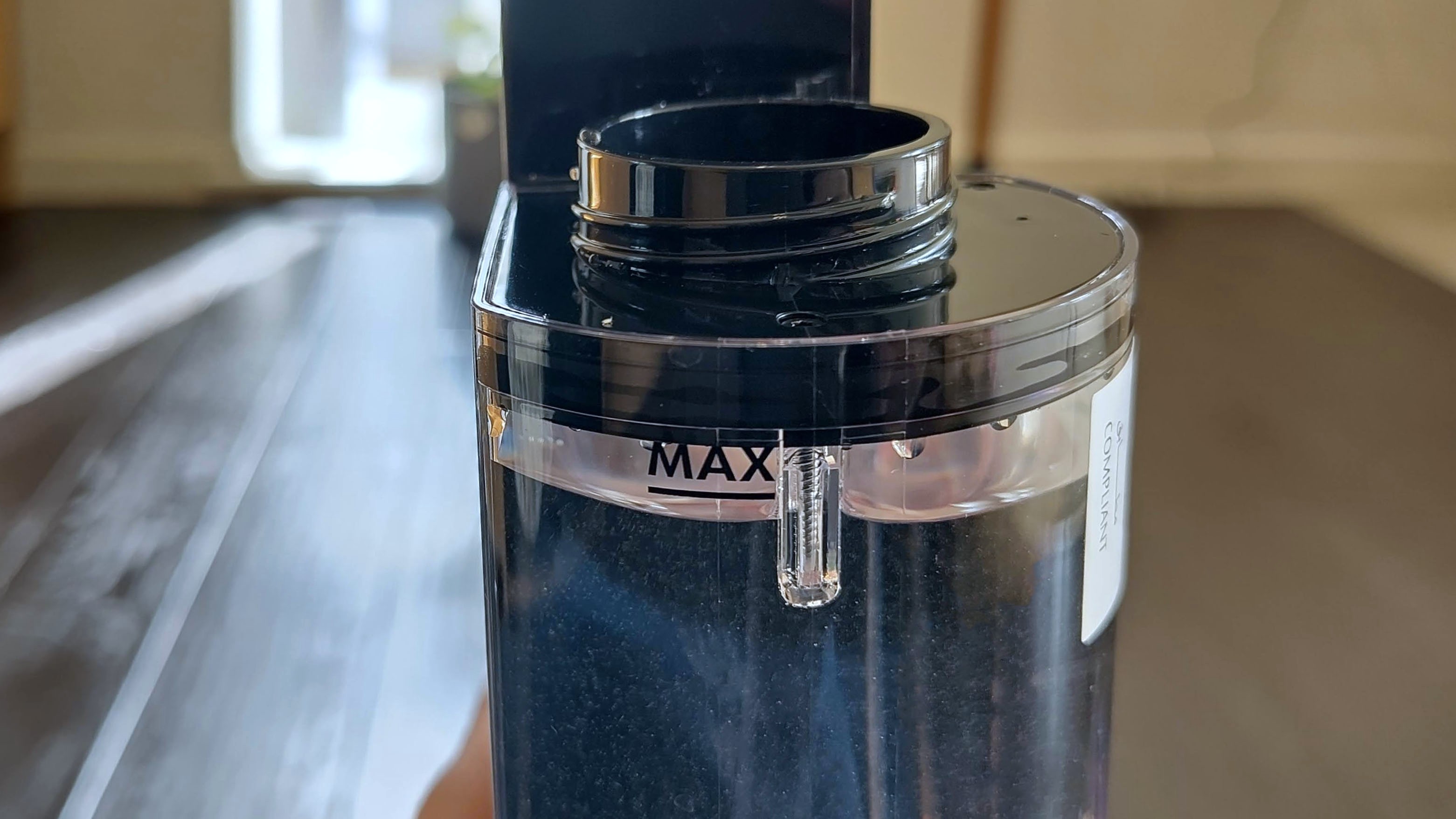 Maximum water fill line on Dyson PencilWash