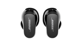 Bose QuietComfort Earbuds 2 valkoista taustaa vasten