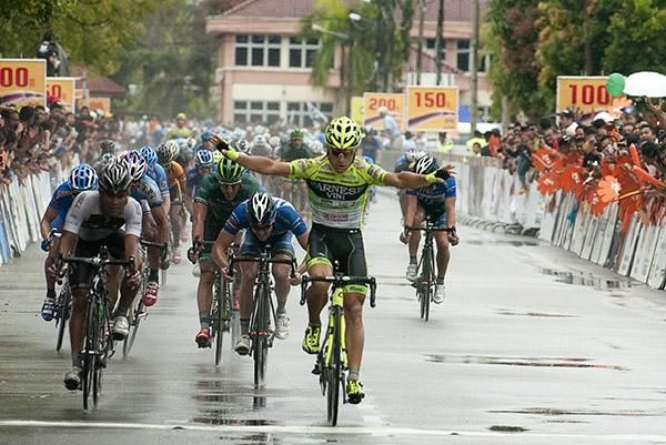 That's four for Guardini: Italian Andrea Guardini (Farnese Vini) takes out his fourth stage of the tour in Chukai.