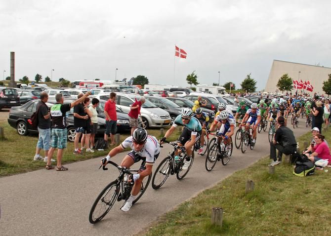 Mark Cavendish (Omega Pharma-Quick Step) in the peloton entering the closing laps in S&oslash;nderborg