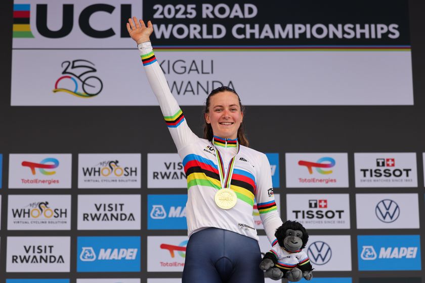 Picture by Alex Whitehead/SWpix.com - 22/09/2025 - Cycling - 2025 UCI Road World Championships - BK Arena to Kigali Convention Centre, Kigali, Rwanda - Women Under-23 Individual Time Trial (ITT) Podium - Zoe Backstedt (Great Britain) receiving the Gold Medal to become World Champion