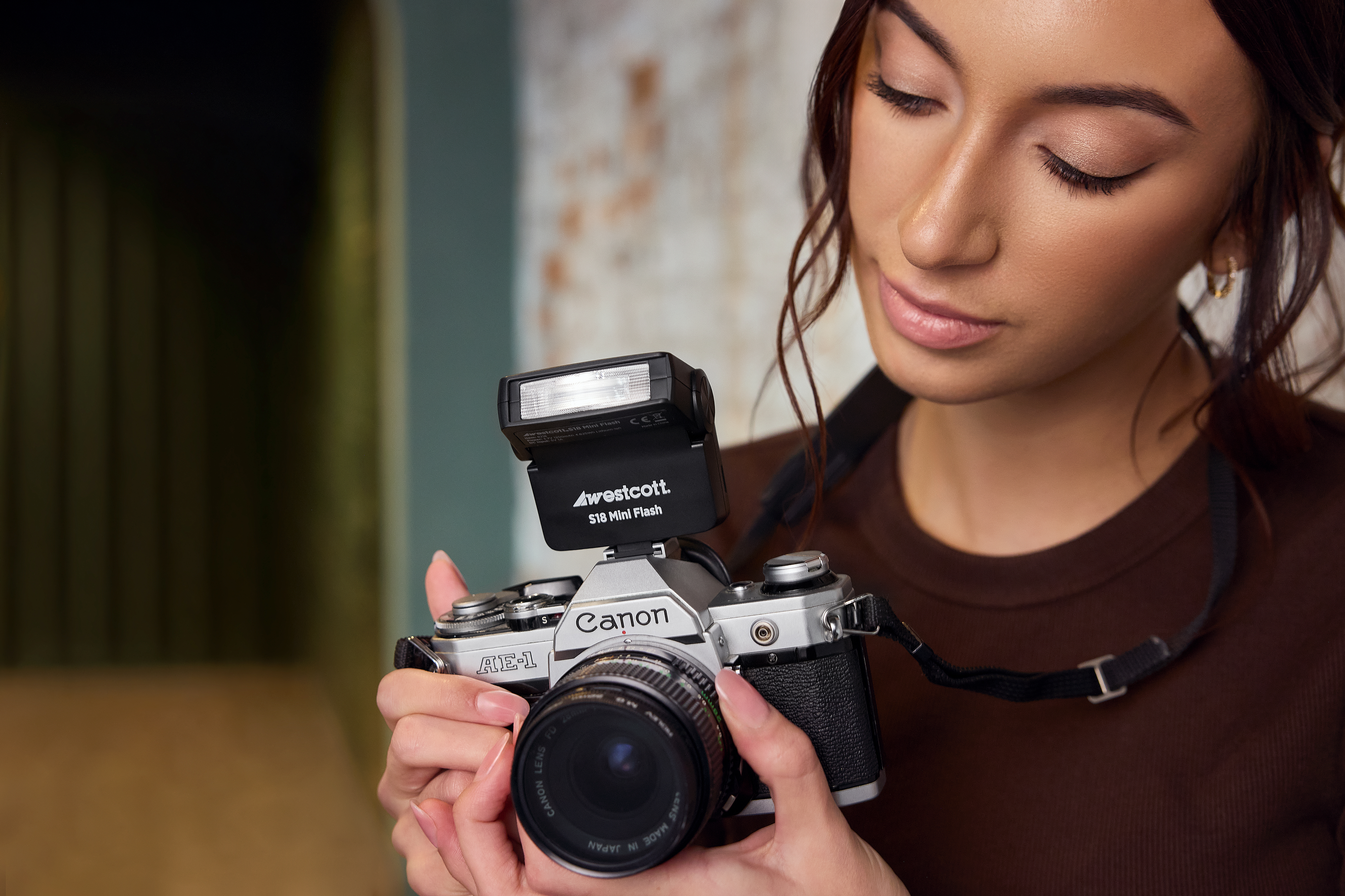 The Westcott S18 Mini is a compact hotshoe flash