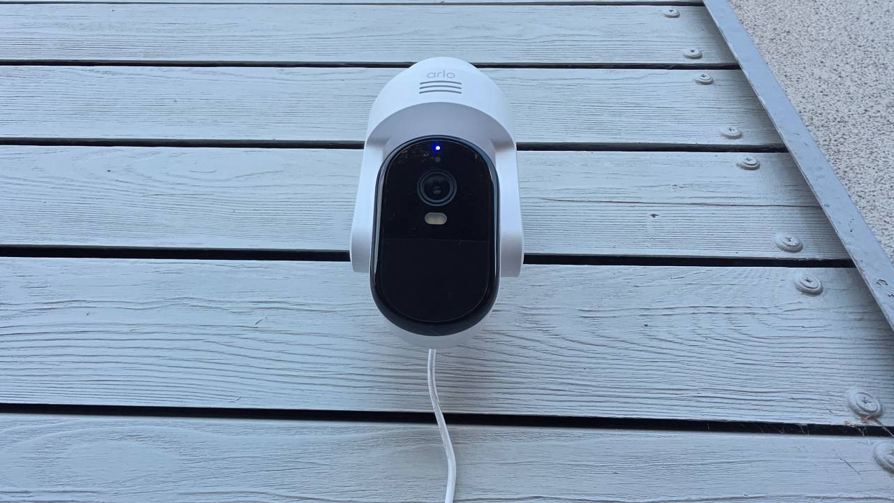 Arlo Essential 3 2K Pan-Tilt Security Camera