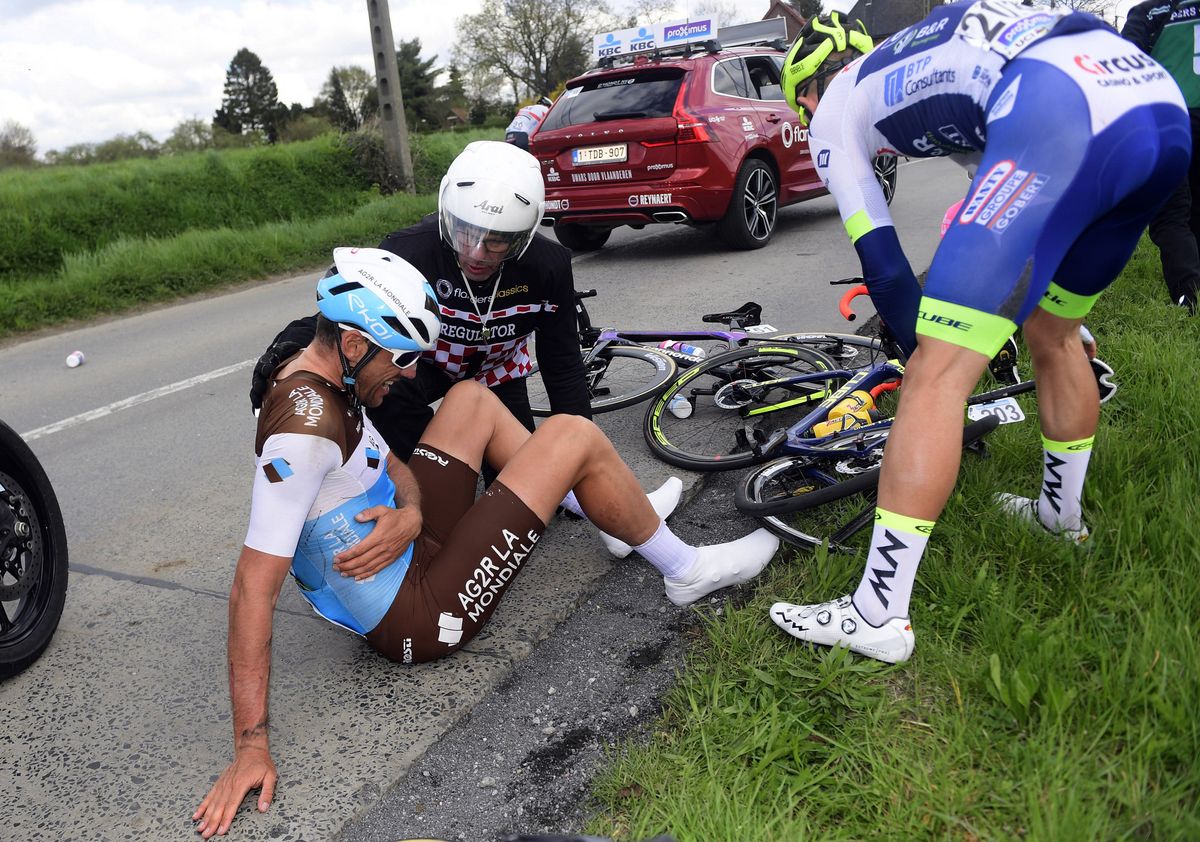 Stijn Vandenbergh (AG2R La Mondiale) on the floor