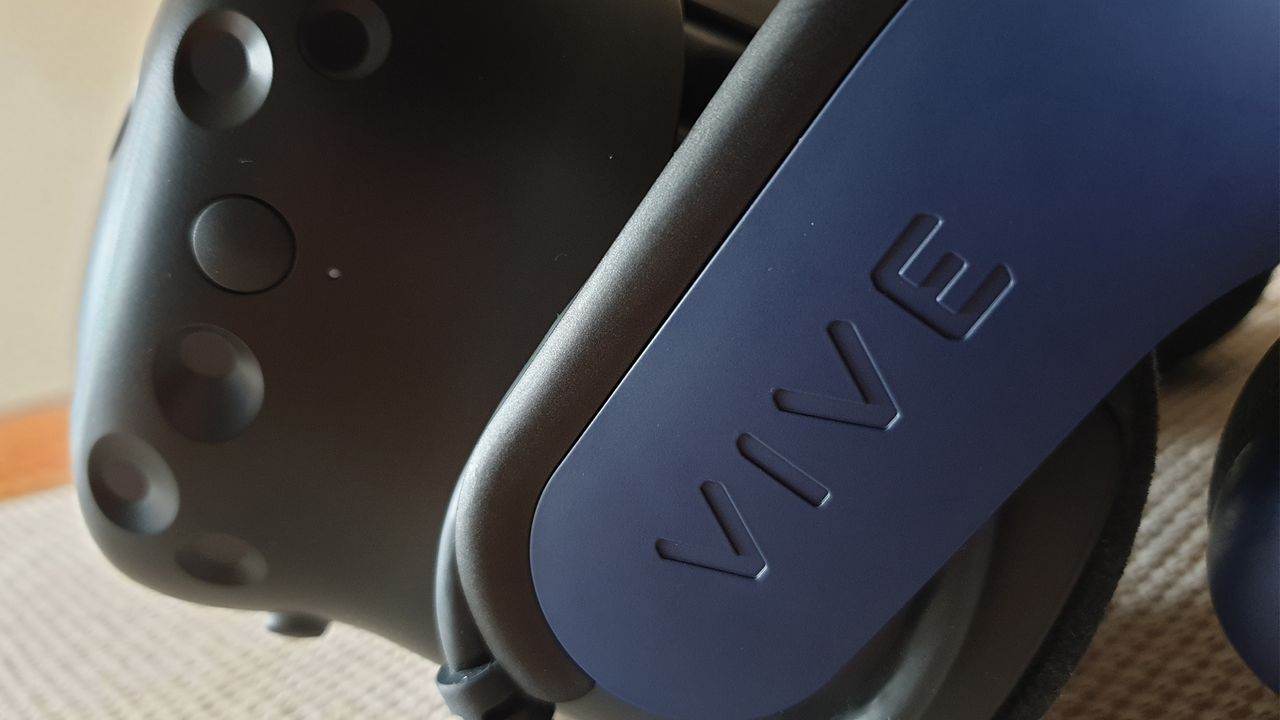 HTC Vive Pro 2