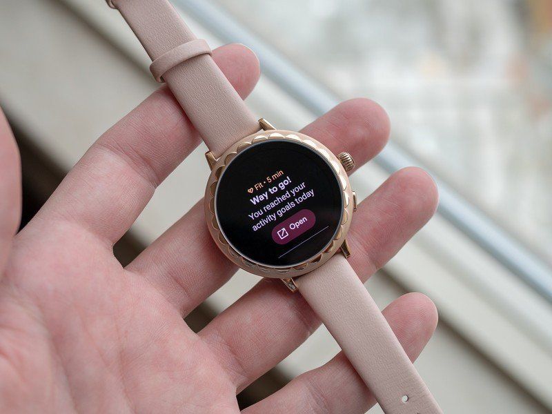 Kate Spade Scallop 2 smartwatch