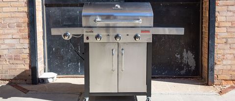 The Char-Broil Performance 500 infrared grill