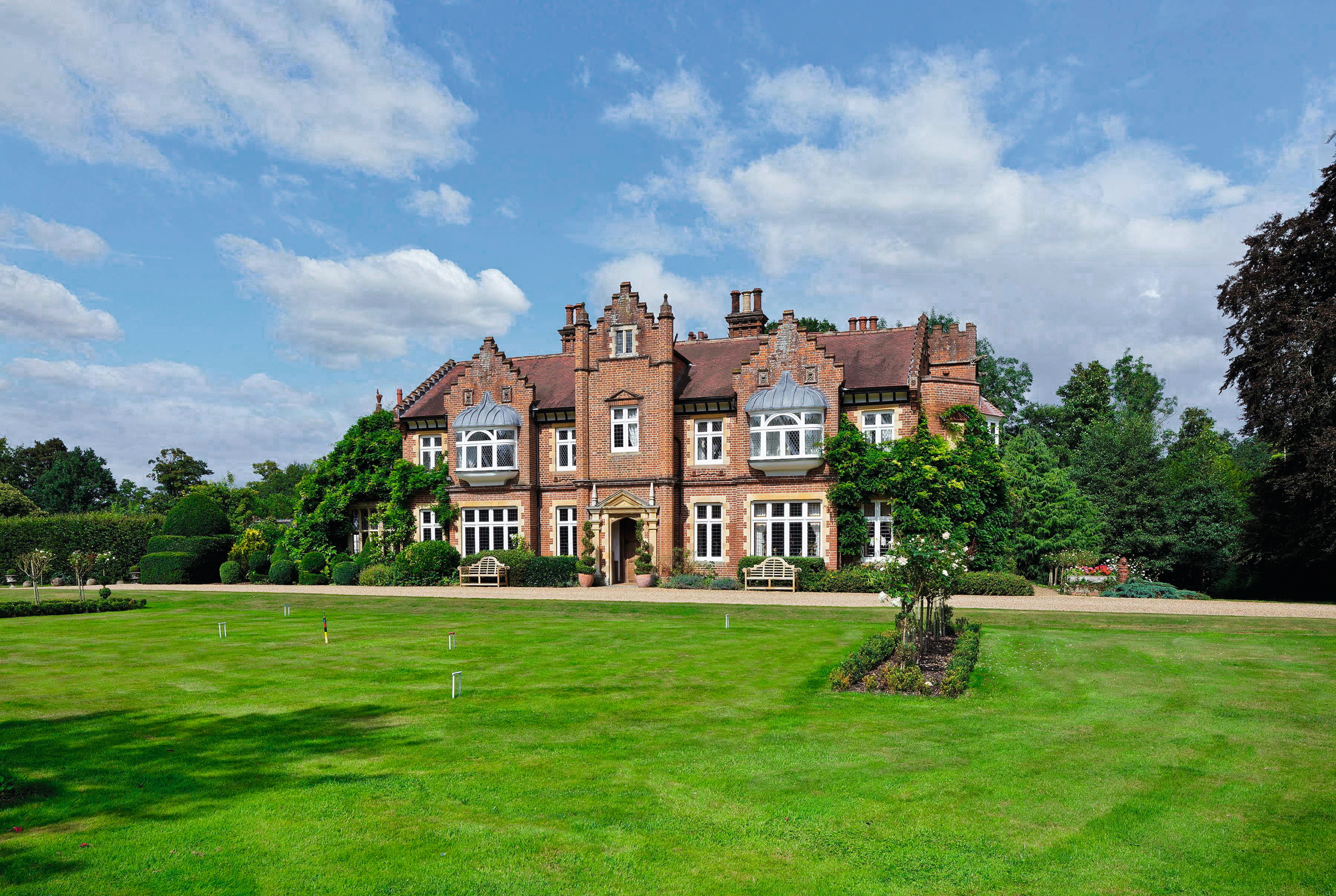 Images of Unlisted Tasburgh Hall in Norfolk