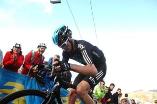 Chris Froome (Sky) tries to limit his losses on the finishing ascent of the Cuitu Negru.