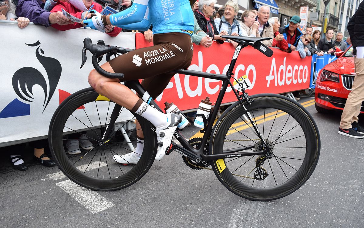 A look at the non-drive side of Bardet's bike