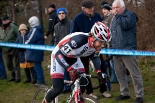 Jake Wells pushing past the pits. Jake had a good race while finishing on the same lap as the leaders