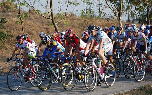 The peloton remains calm after the morning time trial